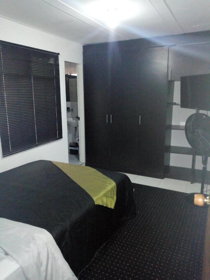 E2 Comodo Y Amplio Apartamento En Laureles Estadio 120 Mts2 Medellin Exterior photo